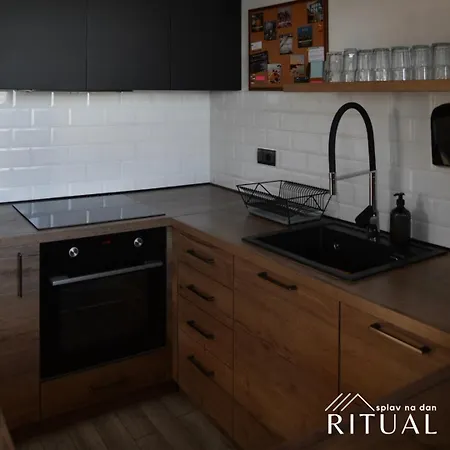 Дом отдыха Ritual Splav Белград